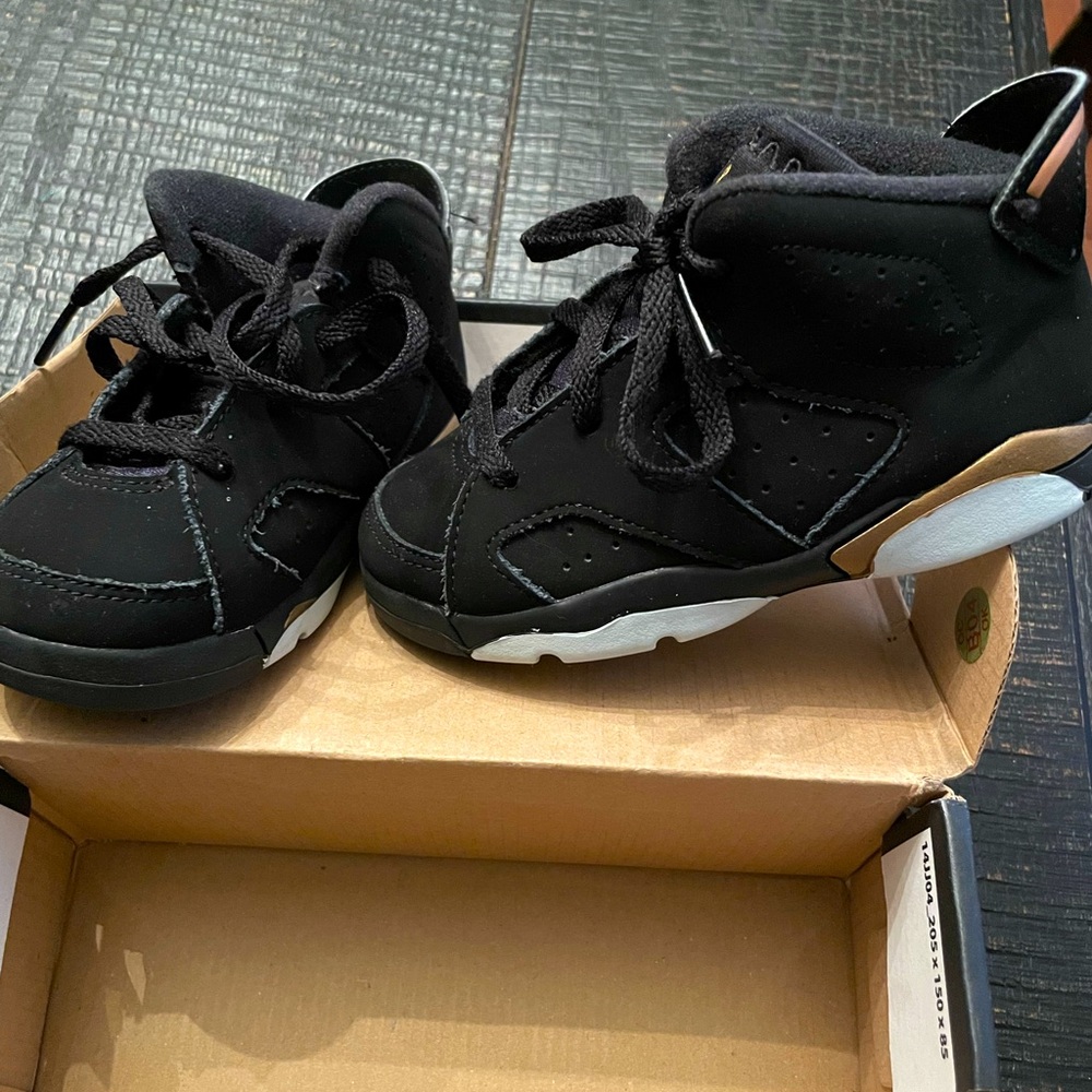 Jordan 6 Retro